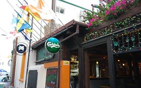 Harrys Inn Guesthouse